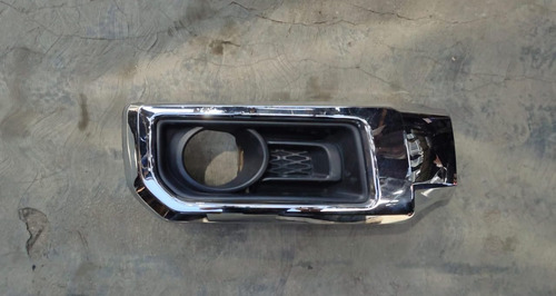 Tapa Faro Neblina Derecho Toyota 4runner Limited 2014 / 2023 (Usado)