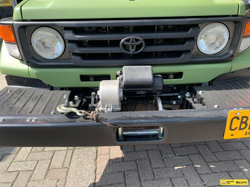 Imagen 5 de 14 de Toyota Land Cruiser
