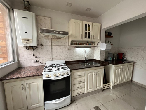 Venta/permuta - Casa 3 Dormitorios C/ Cochera Y Patio - Echesortu