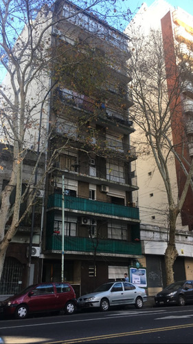 Imagen 1 de 10 de 3 Ambientes Al Frente Con Balcon