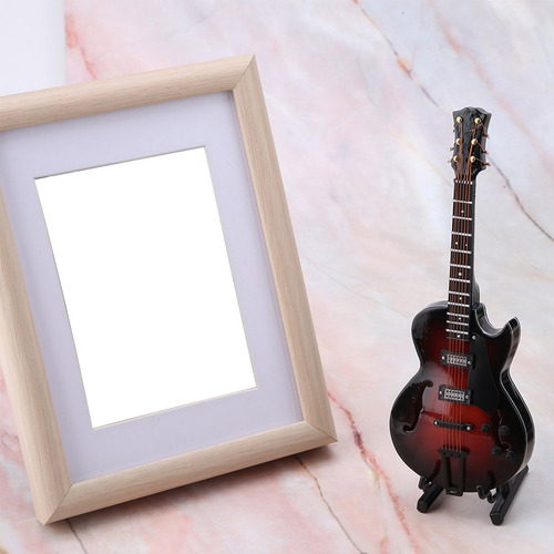 Modelo De Instrumento Réplica De Guitarra Clássica Em Miniat