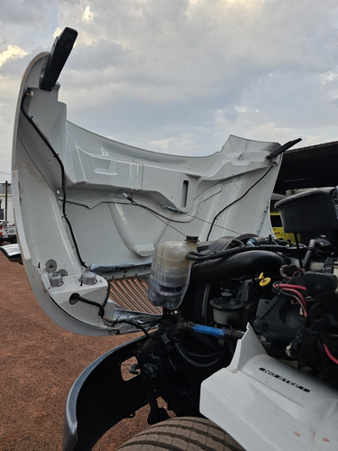 International 4300 Modelo 2015 Plataforma 7.60 Metros