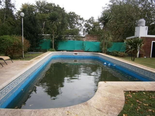 Venta - Casa Quinta Llamada La Deseada De 4 Ambientes