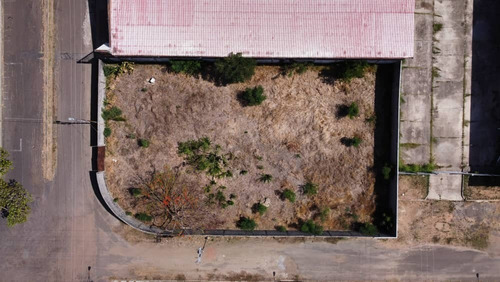 Imagen 2 de 8 de Parcela De Terreno De 1.125 Mts. Zona Residencial