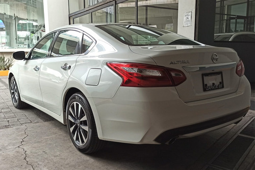 Imagen 3 de 15 de Nissan Altima 2017 2.5 Sense At