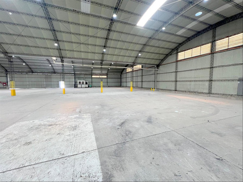 Polo Logísitoco Local Industrial 2000m2 Islas Canarias