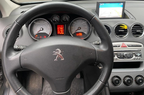 Peugeot 308 1.6 Allure Nav 115cv 2015