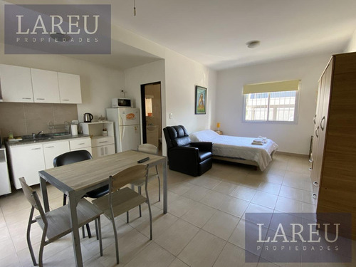Imagen 1 de 14 de Departamento En Alquiler - Pilar