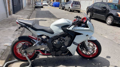 Imagem 10 de 11 de Honra Cbr650f