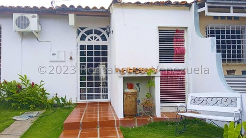 Comoda Casa En Venta En Cabudare En Conjunto Cerrado Karina Bautista