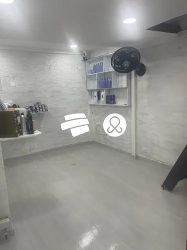 Se Vente O Permuta Local Comercial En Laureles Con Parqueadero