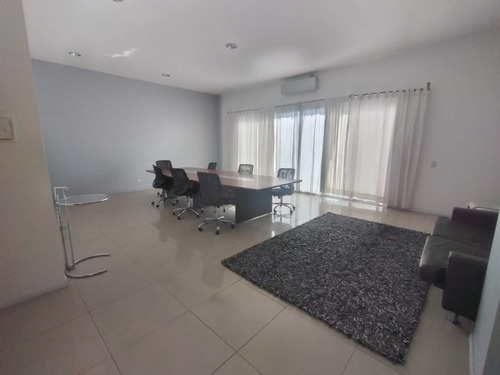 Imagen 14 de 15 de Amoblado Y Equipado - 2 Ambientes - Palermo Hollywood - Ideal Estudiantes - Edificio Con Piscina, Jardines, Solarium, Parrilla, Quincho, Salón De Usos Múltiples, Gimnasio, Laundry.