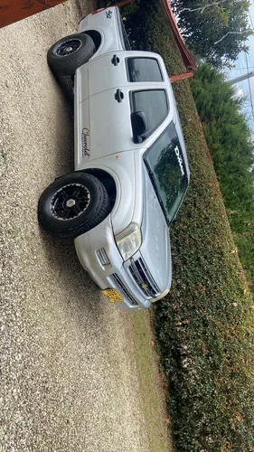 D-max 2007 Con Soat Y Tecno Recién Sacados Llantas A Un 90%