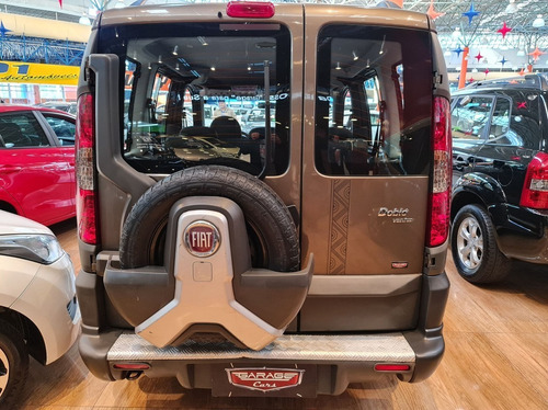 Imagem 4 de 19 de Fiat Doblo 1.8 Mpi Adventure Xingu 8v 2013