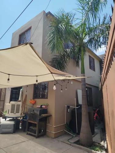 Casa En Esquina Frente A Parque, Terreno Excedente, Fraccionamiento Privado, Mirador Del Valle, Escobedo Nl