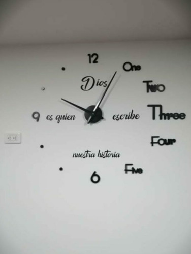 Reloj De Pared 3d 100 X 100 Cm Color Negro + Frase En Vinilo