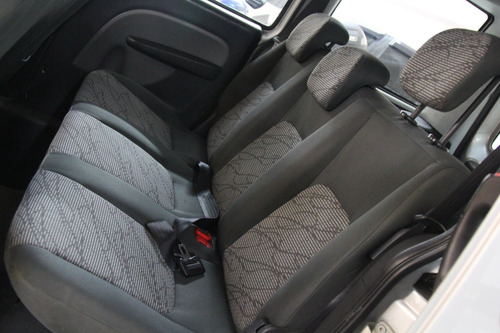Imagem 13 de 14 de Fiat Doblo Attractiv