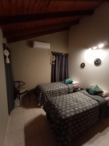 Imagen 15 de 20 de Departamento Temporario Casita Hasta 6 Personas Con Cochera, Quincho Y Asador Córdoba Capital