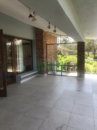 Hermosa Propiedad Con Vista Al Mar !!!!! Consulte!!!!!- Ref: 401