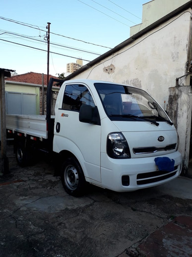 Imagem 1 de 5 de Kia Bongo 2015