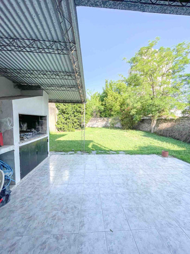 Casa En Venta En Pergamino Con Patio