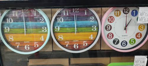 Reloj De Pared Multicolor Calidad De Aguja