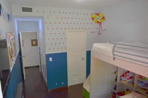 Ms: 25-8836 Se Vende Amplio E Iluminado Apartamento En Planta Baja, En Los Samanes. A=230m2, 3h, 3b, 3p.