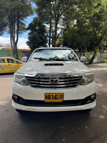 Toyota Fortuner 3.0 Sr5