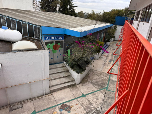 Vista Del Valle: Edificio En Venta Con Alberca, Ideal Para Escuelas.