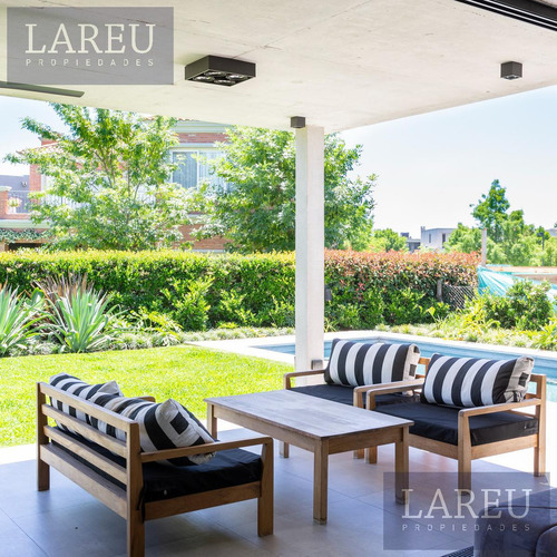 Casa En Venta En Ayres Plaza
