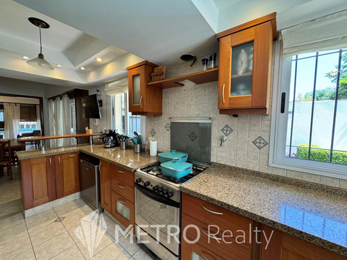 Venta Chalet En La Barranca De Quilmes