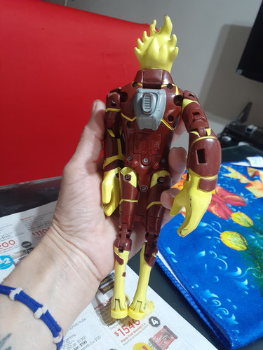 Ben 10 Figura Fuego (Usado)