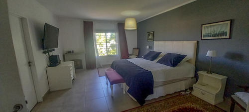 Venta Casa 5 Amb, Pileta, Galeria - Barrio Manzanares Chico Apto Crédito