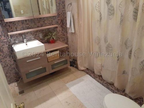 Venta De Apartamento En La Avenida Aldonza Manrique Playa Ángel Pampatar