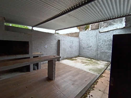 Venta De Casa 2 Dormitorios En Sayago