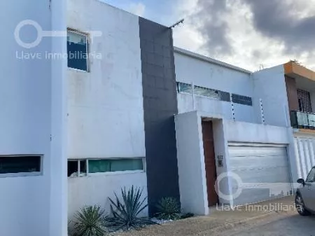 Casa En Venta, Rufino Tamayo, Fracc. Paraíso Coatzacoalcos, Ver.