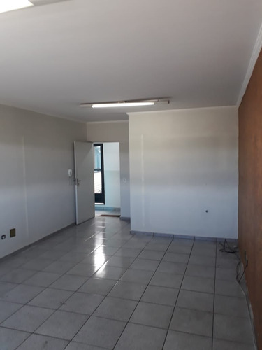 Salas Comercias Aricanduva Av.rio Das Pedras Em Frente Ao Sm Chama Excelente Localizacao