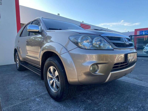 Toyota Hilux SW4 SRV D4-D 4x4 3.0 TDI Dies. Aut