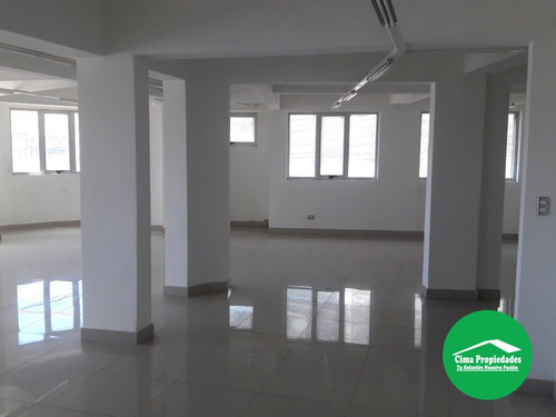 Oficinas Céntrico Edificio, Plantas Libres 1050 M2