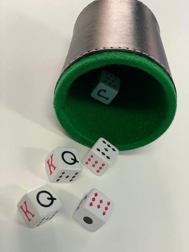 Cubilete Con 5 Dados De Poker Cubano + Baraja Faisán Roja