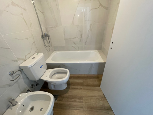 Departamento De 2 Ambientes A Estrenar Con Balcon Terraza Y 2 Baños