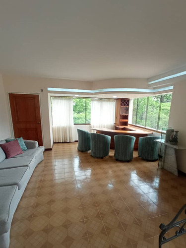 En Venta Apto Parque Cotoperiz. Barrio Sucre. Maracay
