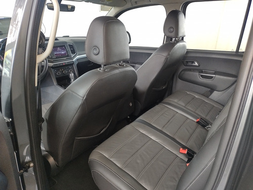 Imagem 10 de 11 de Volkswagen Amarok 2017 2.0 Highline Cab. Dupla 4x4 4p