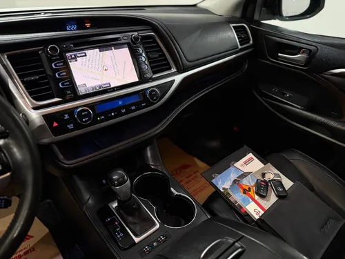 Toyota Highlander 3.5 Premium V6 At