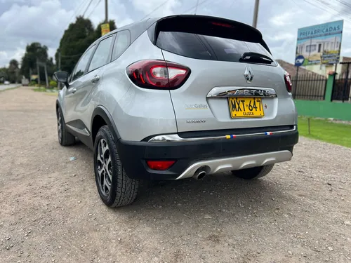 Renault Captur 2.0 Intens Automática