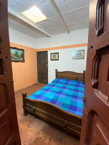 Imagen 10 de 15 de Se Vende Casa Chorro El Indio