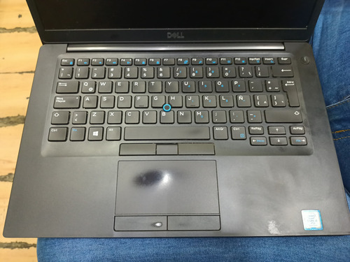 Laptop Core¡5 De 8tva Generación (Usado)