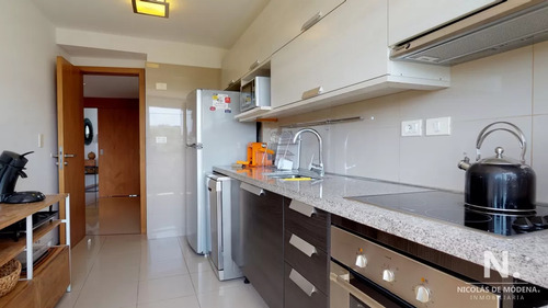 Pent House De 3 Dormitorios En Suite En Edificio Blue Bird , Punta Del Este , Playa Brava
