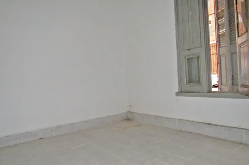 Apartamento De 2 Dormitorios En Ciudad Vieja