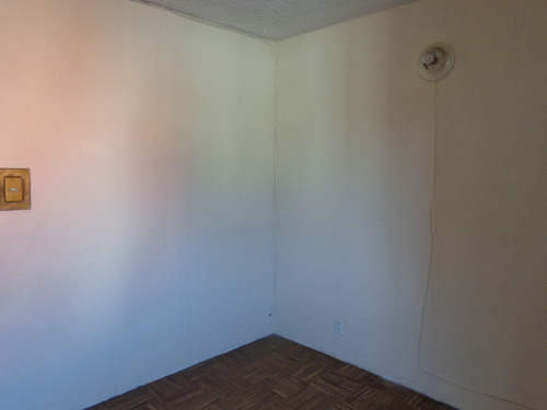 Departamento En Venta En Vallejo, Gustavo A. Madero, En La Uh Patera Vallejo. 3 Recamaras, 1 Baño, 1 Estacionamiento, Primer Piso